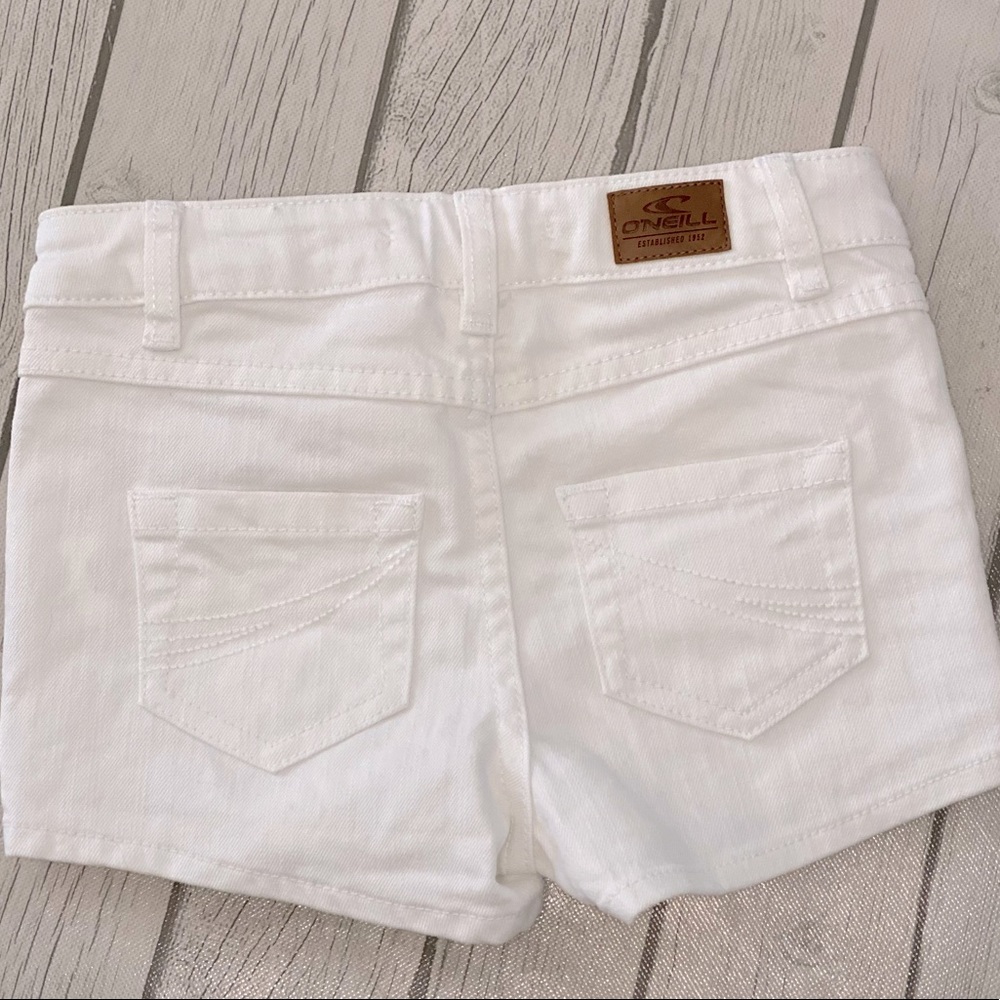 O’Neill LIKE NEW!! white shorts girls size 6